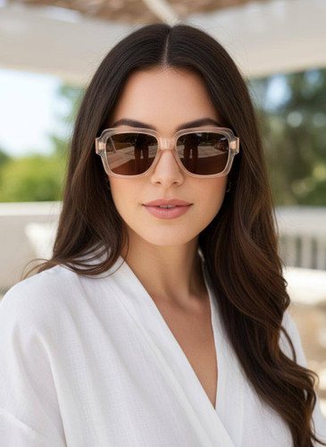 عینک زنانه برند گوچی کد 7950 مزون دیبا یزد خرید عینک آفتابی زنانه گوچی اصل