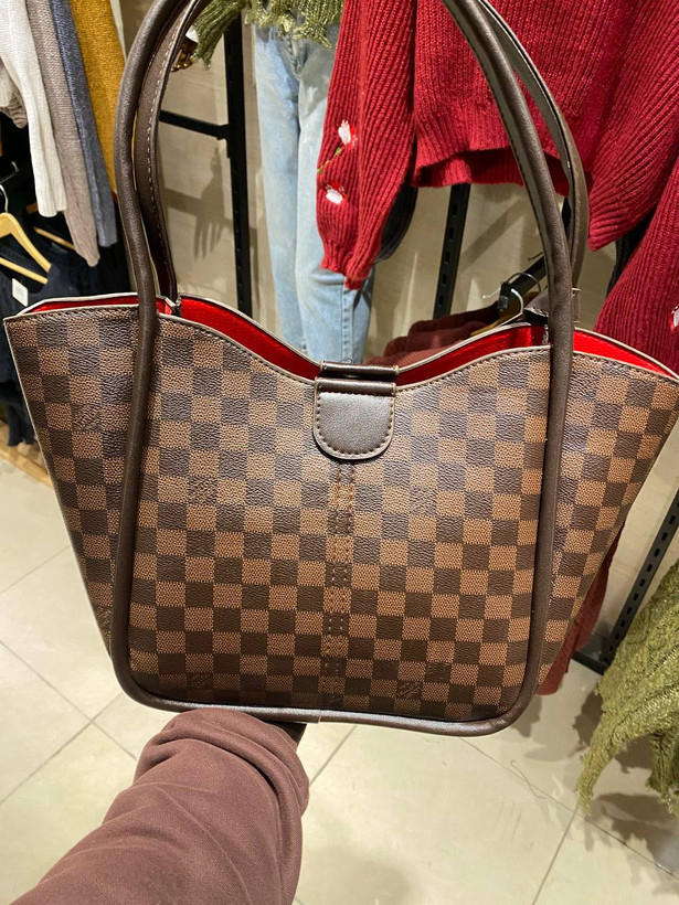 کیف زنانه متوسط طرح برند