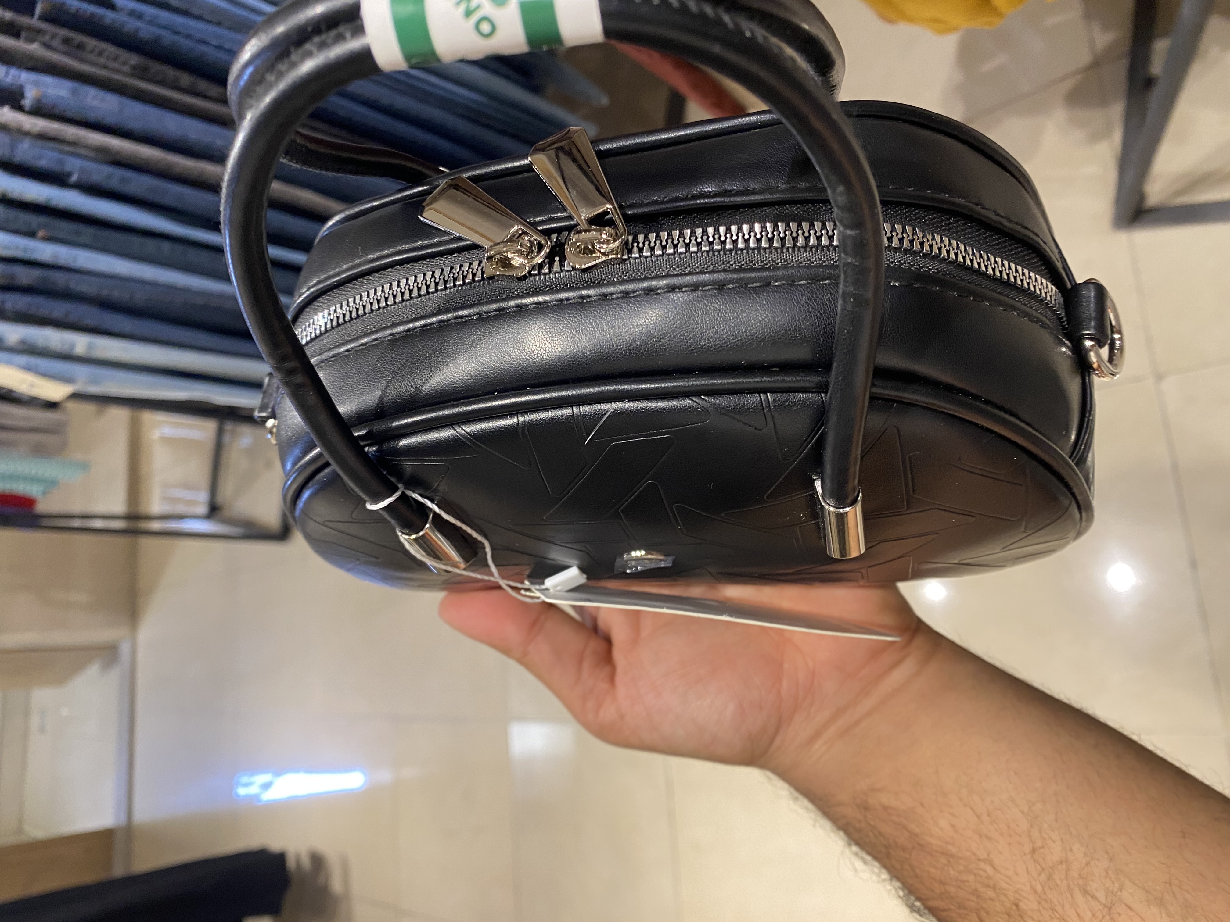 جزئیات کیف زنانه پاسپورتی برند beno کد 12356 وارداتی