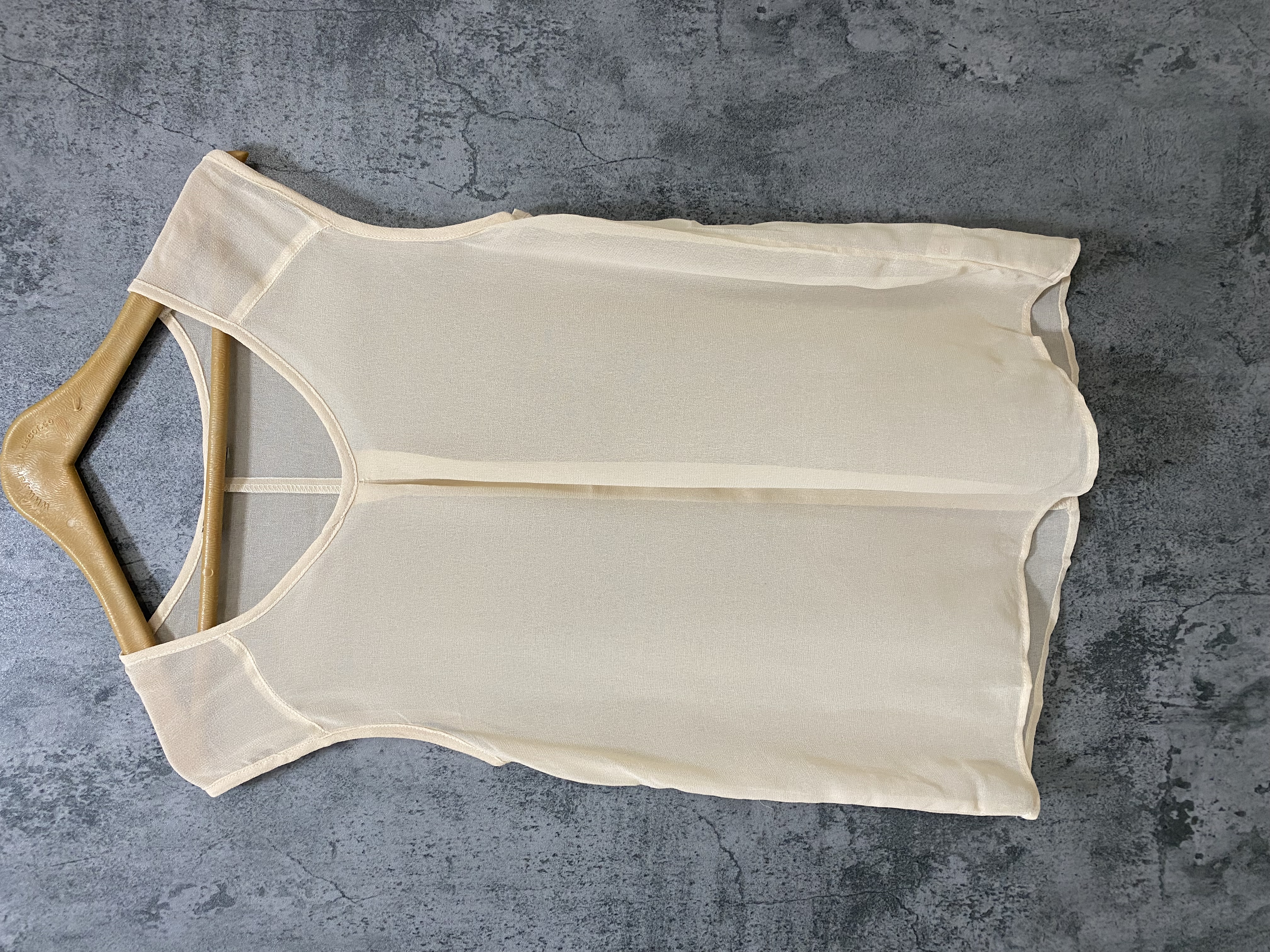 تاپ حریر زنانه رنگ کرم کد 62