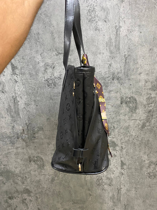 کیف دو تکه زنانه سایز بزرگ با کیف دستی ست طرح LV کد 1288
