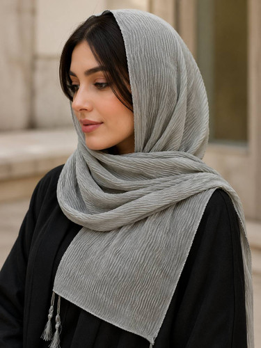شال نخی زنانه پیلیدار منگولهدار با طراحی خاص