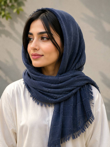 شال نخی زنانه درشتبافت شایندار با طراحی خاص